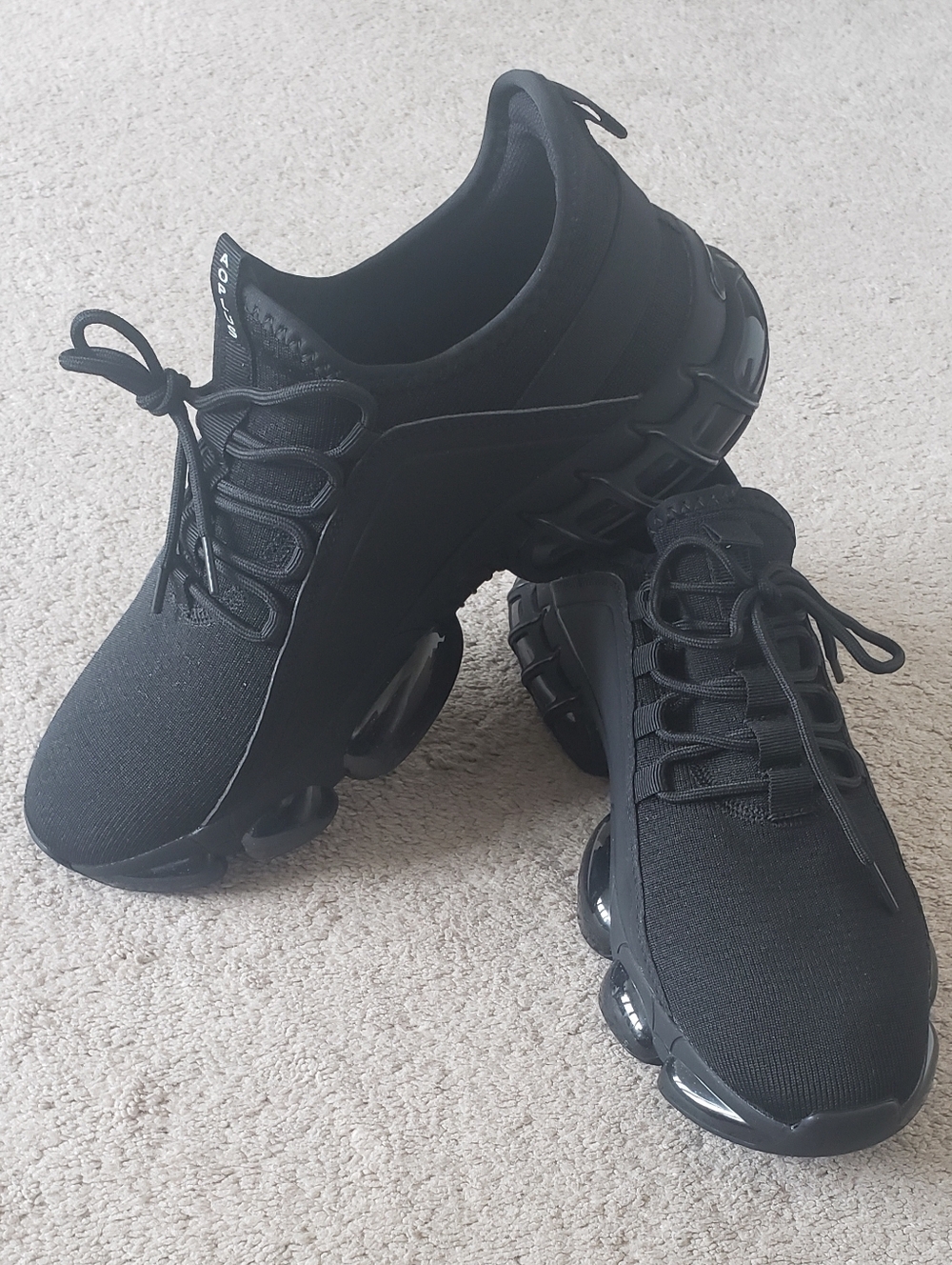 Men's Black Athletic Shoes